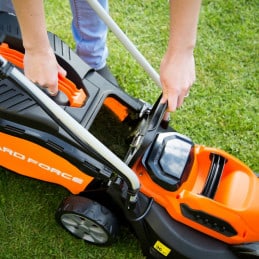 Twin Pack Tondeuse + Coupe Bordure à batterie 40V. Yard Force LMG32 - LTG30 300m² - YARD FORCE - Tondeuse à gazon - Jardin Affai