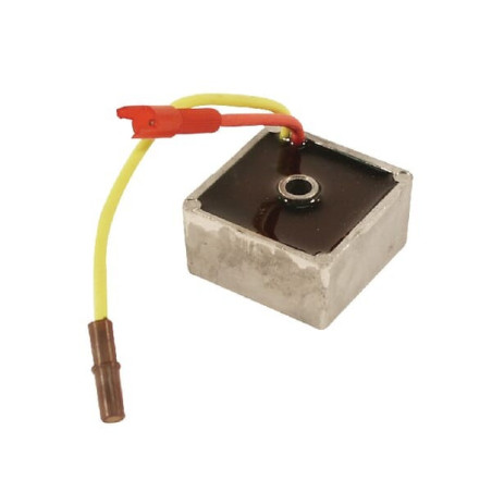 Briggs and Stratton Voltage Regulator - 794360
