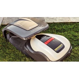 Abrigo robô HONDA - HONDA - Instalação - Jardinaffaires 