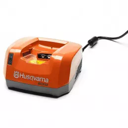 Chargeur rapide QC330 HUSQVARNA - HUSQVARNA - Chargeur de batterie - Jardin Affaires 